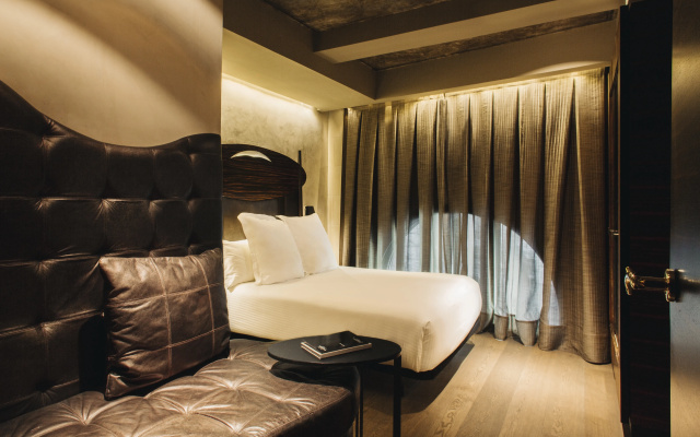 Bagues, a Small Luxury s of the World