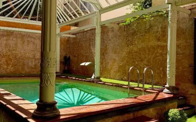 Great Greece Le Convivial Suites