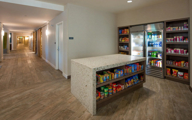 Hyatt House Naples/5th Avenue