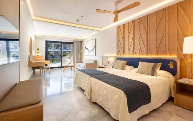 Hipotels Barrosa Palace & SPA