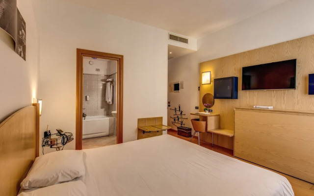 Hotel Franklin Feel The Sound