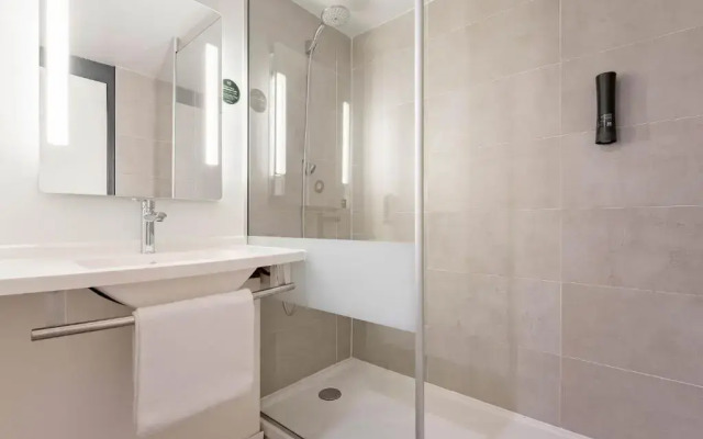 B&B HOTEL Valenciennes Sud