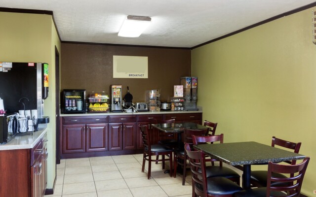 Отель Days Inn by Wyndham Renfro Valley Mount Vernon