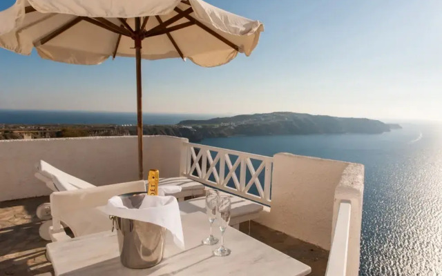 Athermi Suites - Adults Only