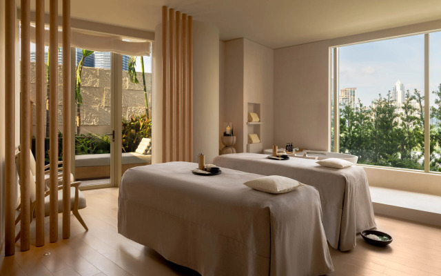 Dusit Thani Bangkok