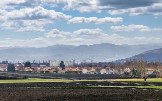 Отель B&B Clermont Ferrand Gerzat