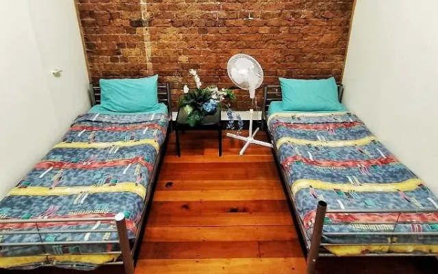 Surf 'N' Snow Backpackers - Hostel