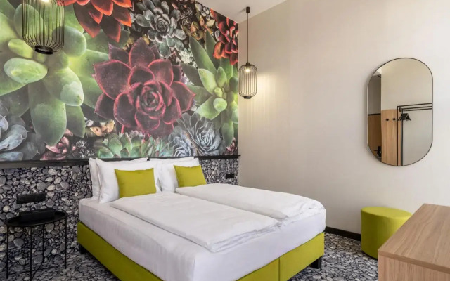 Urban Hotel