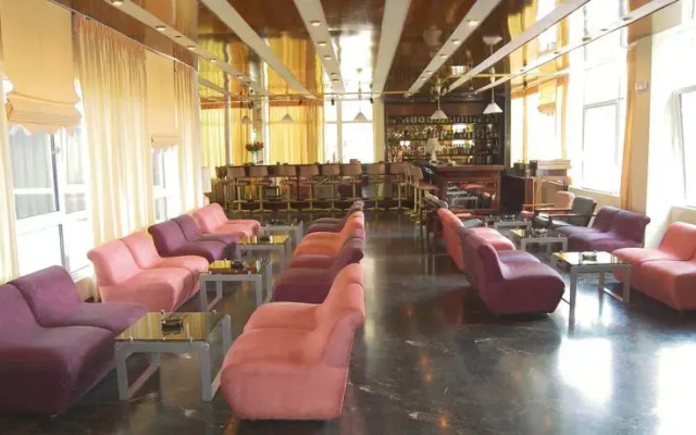 Alexandros Hotel