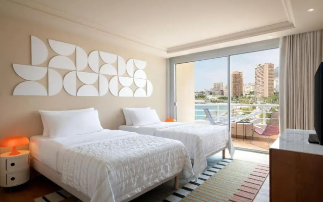 Le Meridien Beach Plaza