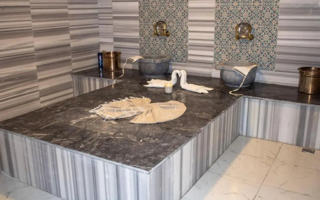 216 North Hotel & Wellness-Spa