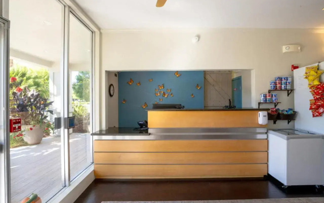 Marin Suites Hotel