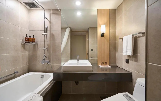 Jeju Central City Hotel