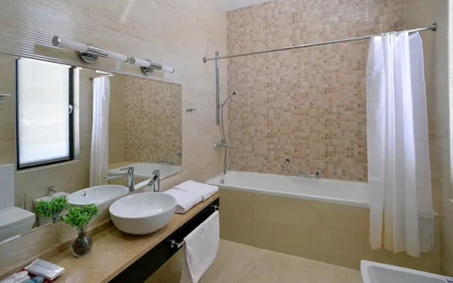 Vallex Garden Hotel