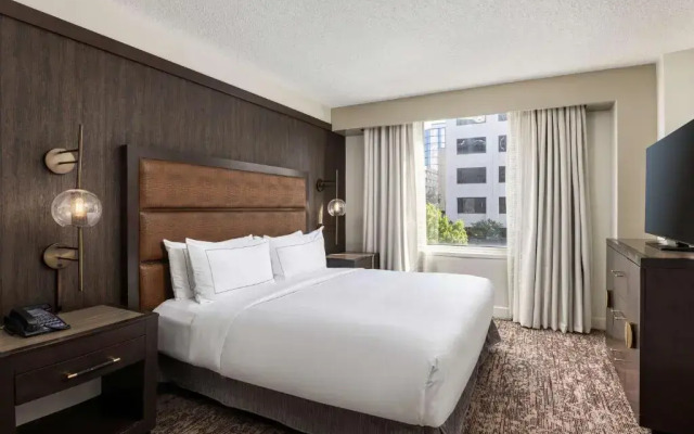 DoubleTree Suites by Hilton Austin Downtown Capitol