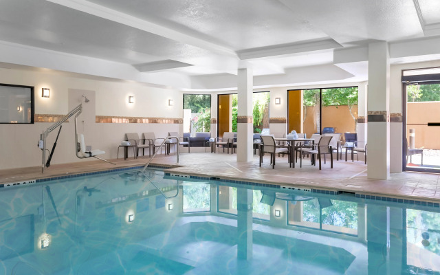 Courtyard by Marriott Tampa Brandon