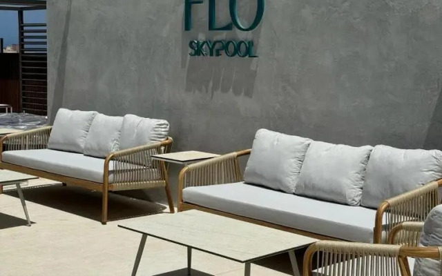 The Londoner Hotel St. Julians