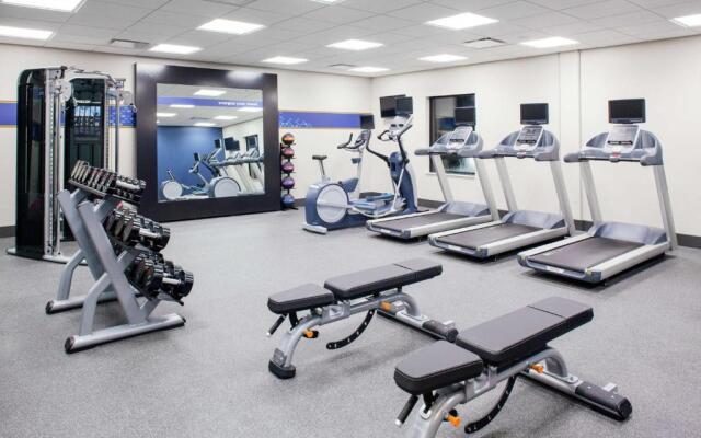 Hampton Inn & Suites Overland Park South