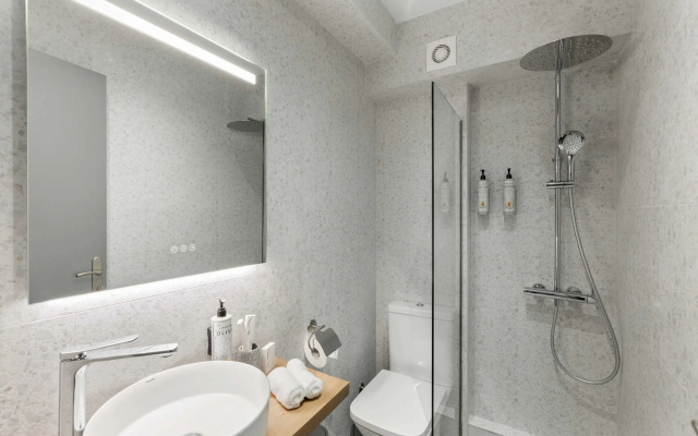 The Q Hotel