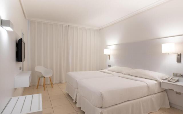 Landmar Costa los Gigantes Family Resort
