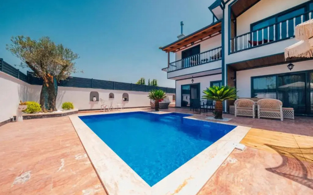 Sapanca Goldibi Suit Bungalov
