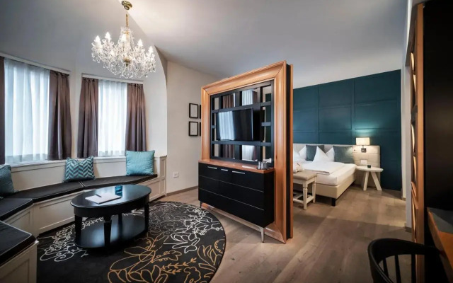Post Hotel