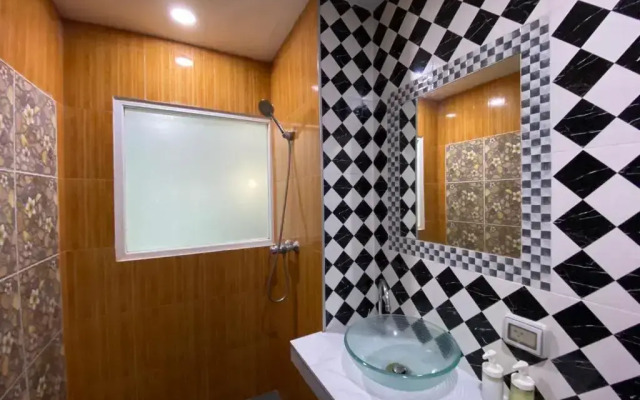 77 Patong Hotel & Spa