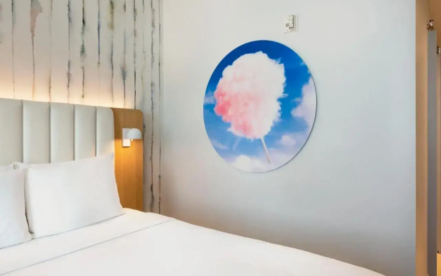The Viv Hotel, Anaheim, a Tribute Portfolio Hotel