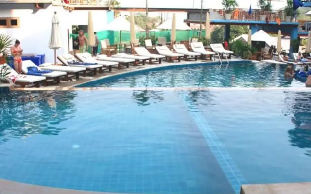 Drop In Club Resort & Hotel