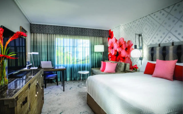 Loews Royal Pacific Resort at Universal Orlando