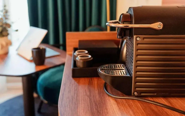 Отель Mercure Bologna Centro