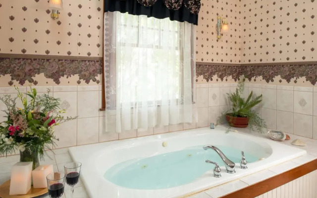 The Palmer House Inn