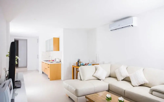 B1 Beachfront Apartments