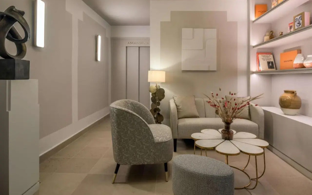 Hotel Camille Paris Gare de Lyon, Tapestry Collection by Hilton