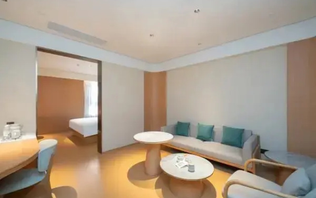 JI Hotel (Shanghai Jinshan Industrial Zone)