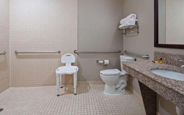 Best Western Plus Mansfield Inn & Suites