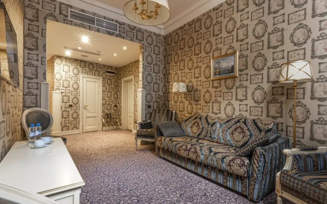 Russian Seasons boutique-hotel Nevskiy