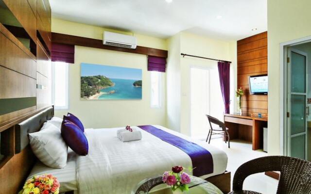 At Phuket Guest House