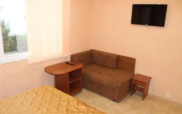 Samotlor, Guest House