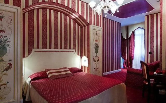 Hotel Belle Epoque