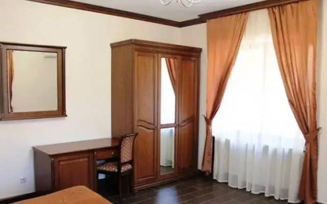 4 Sezona Hotel