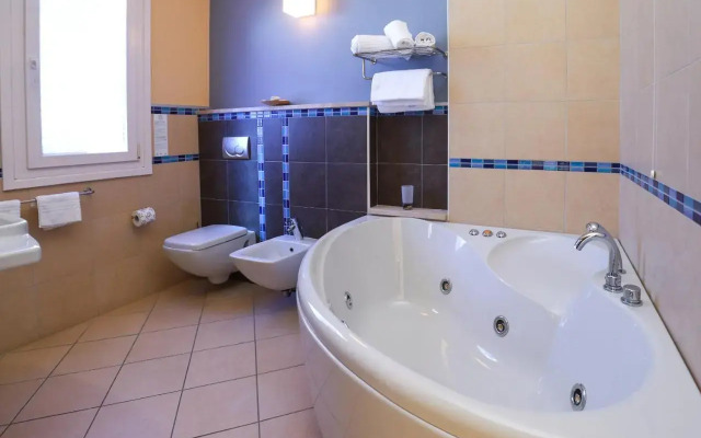 Janus Hotel