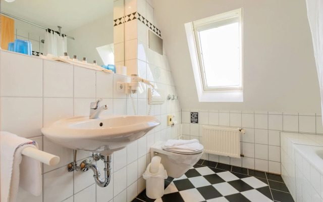 Hotel Rügenschmiede vis a vis Hiddensee