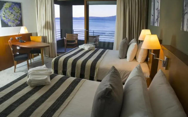 Park Lake Luxury Hotel