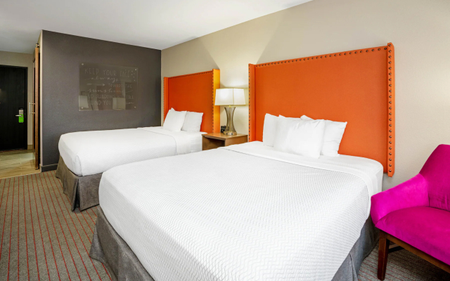 La Quinta Inn & Suites by Wyndham Seattle Federal Way