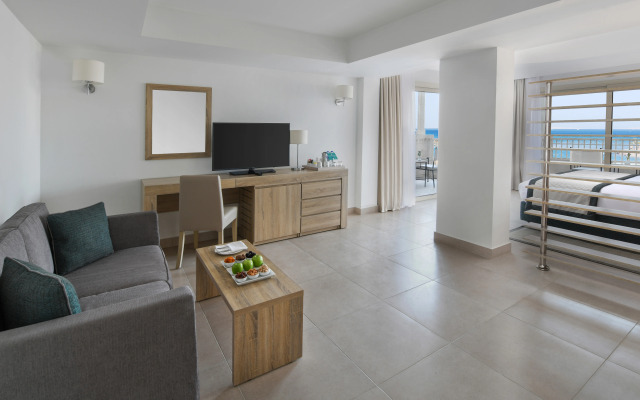 JAZ Elite Casa Del Mar Beach Hotel