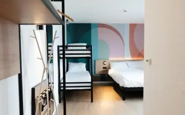 B&B HOTEL Mons Gare