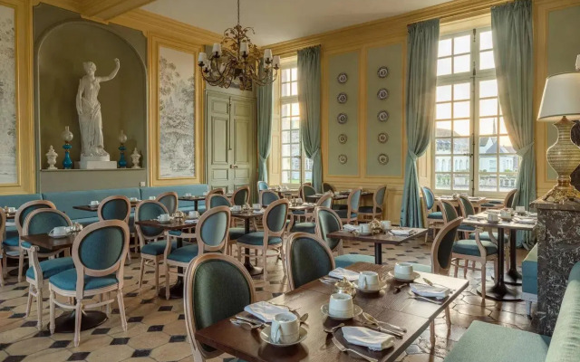 Le Château d Etoges