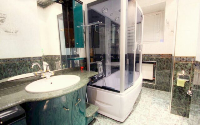 Artist Hostel on Mayakovskaya