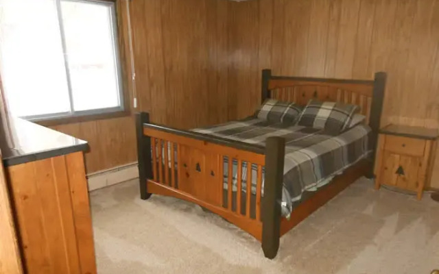Rustic Manor Motor Lodge